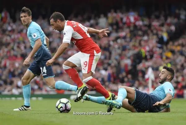 ?i=reuters%2f2016-10-15%2f2016-10-15t150047z_119545247_mt1aci14641354_rtrmadp_3_soccer-england-ars-swa_reuters