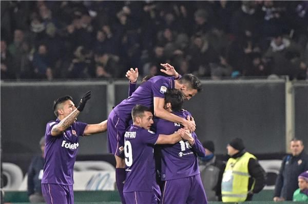 بيرنارديسكي يحتفل مع الفريق