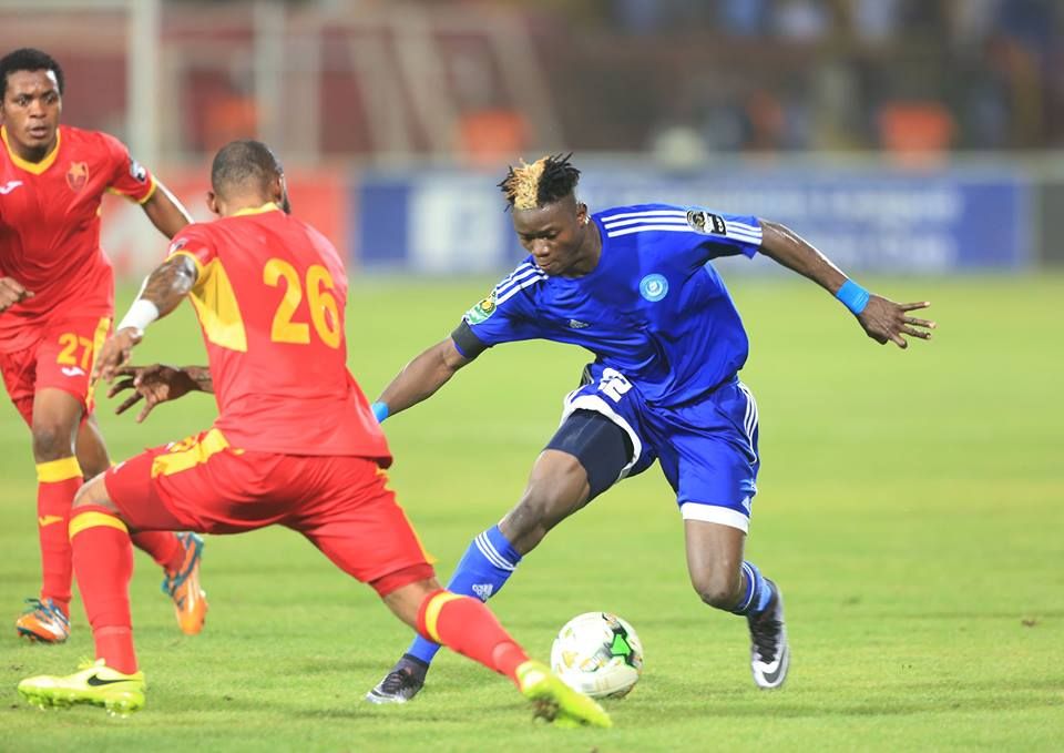 من مباراة للمريخ والهلال