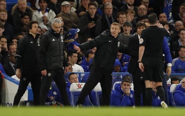 صراع خارج الخطوط بين مورينيو وكونتي