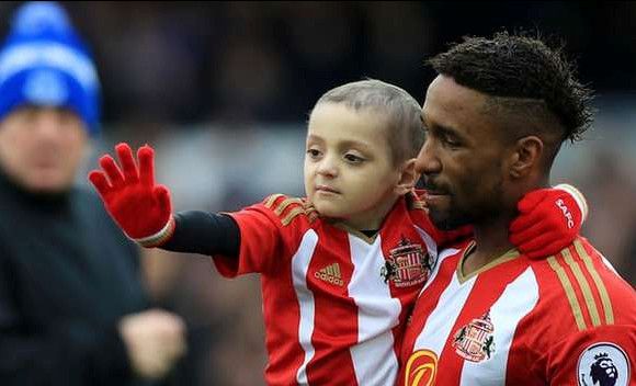 الطفل الراحل برادلي مع ديفو