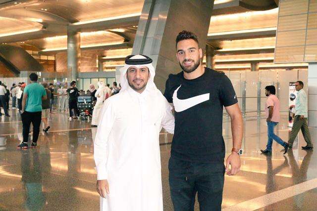 مارديك مع مدير فريق العربي عادل البصيري