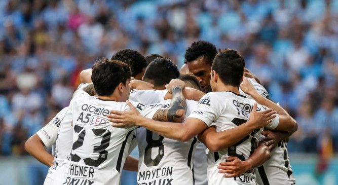 لاعبو كورينثيانز