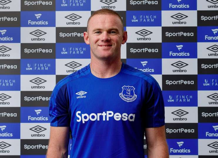 روني بقميص إيفرتون