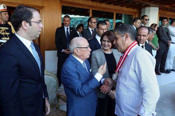 الخطوي في نهائي كأس تونس مع رئيس الجمهورية