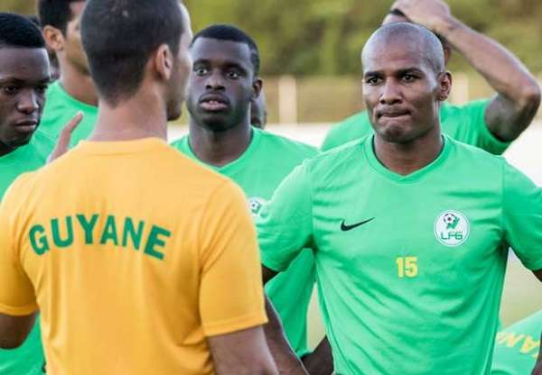 فلوران مالودا فى تدريبات منتخب جويانا 