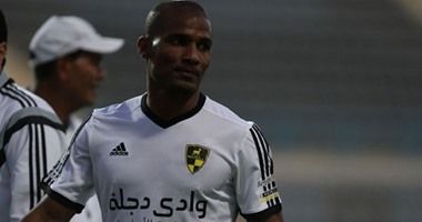 فلوران مالودا بقميص وادي دجلة