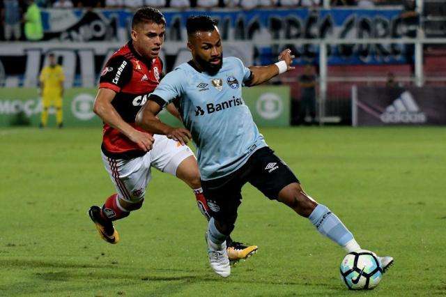 جانب من مباراة جريميو وفلامنجو