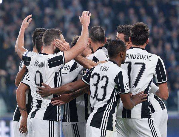 لاعبو يوفنتوس