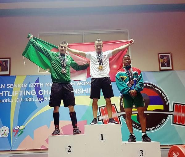 كارم بن هنية لحظة تتويجه