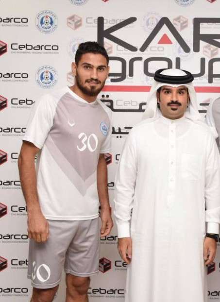 سامر السالم أثناء تقديمه