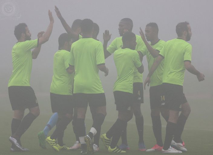 من تدريات النصر وسط ضباب كثيف