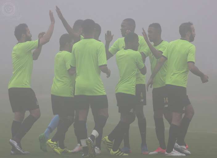 من تدريات النصر وسط ضباب كثيف