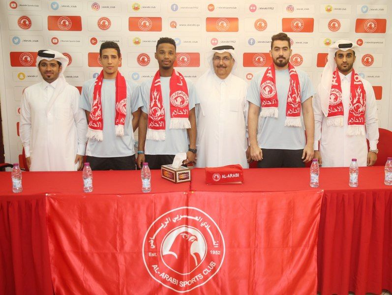 جانب من تقديم اللاعبين