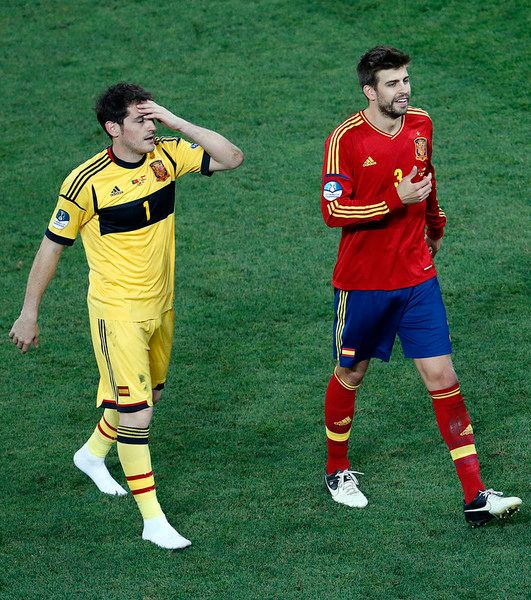 بيكيه وكاسياس