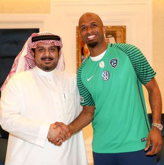 الحبسي أثناء تقديمه