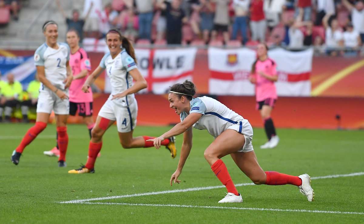 جودي تايلور وفرحتها بالتسجيل في أسكتلندا