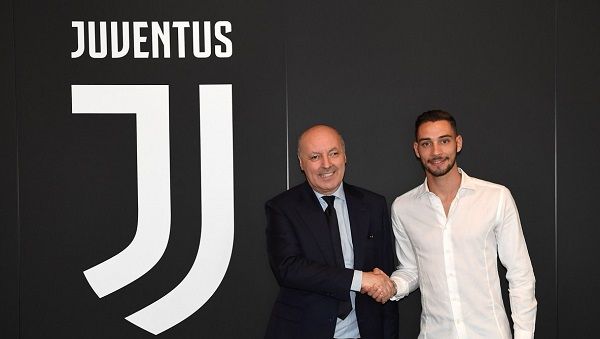 تقديم اللاعب ماتيا دي تشيليو