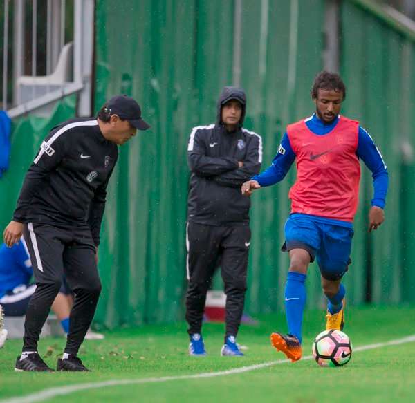 جانب من تدريبات الهلال