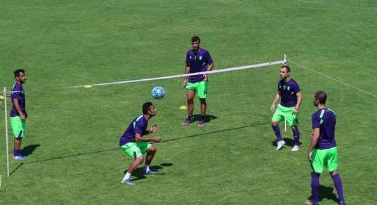 جانب من تدريبات الأهلي