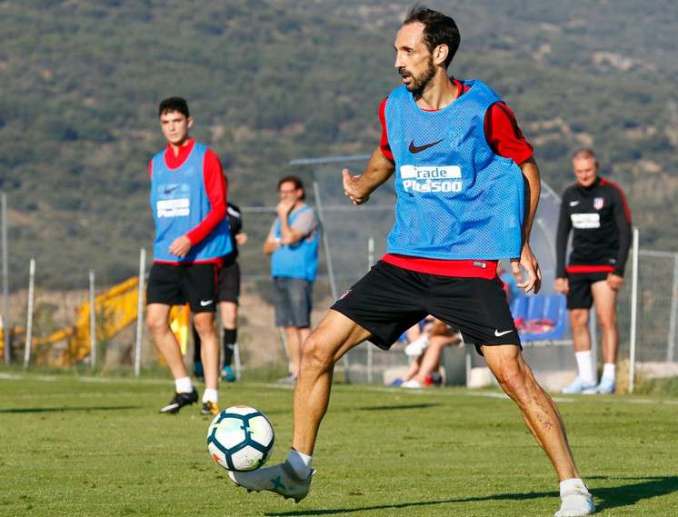 خوانفران في تدريبات أتلتيكو مدريد