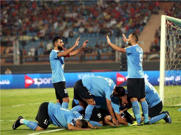 فرحة لاعبي الفيصلي بهدف الفوز