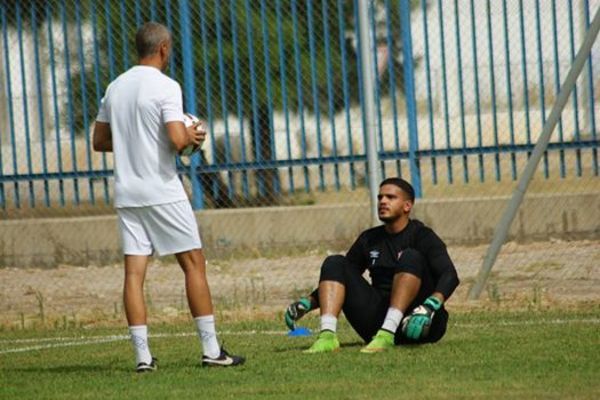 مدرب الحراس ستيفانو بوراتو مع الشرفي 