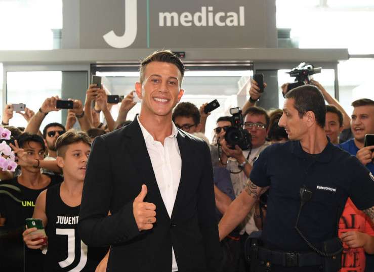  فيديريكو  لحظة وصوله 