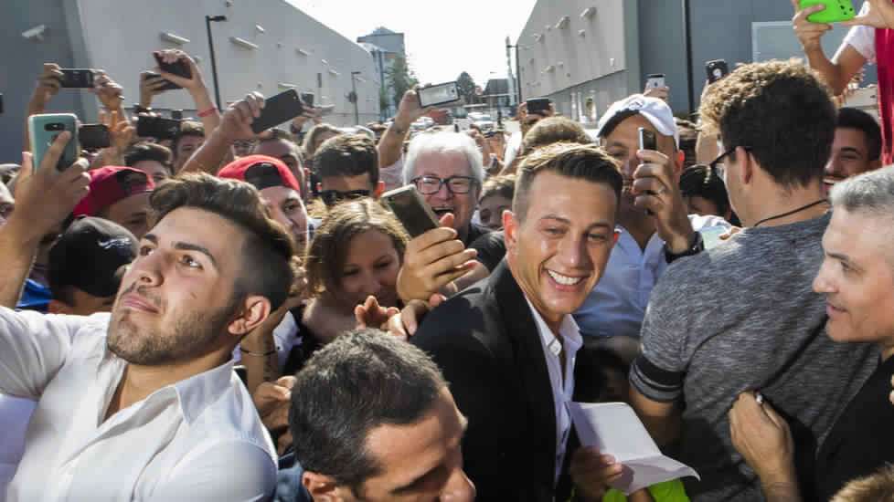 بيرنارديسكي وسط جماهير يوفنتوس