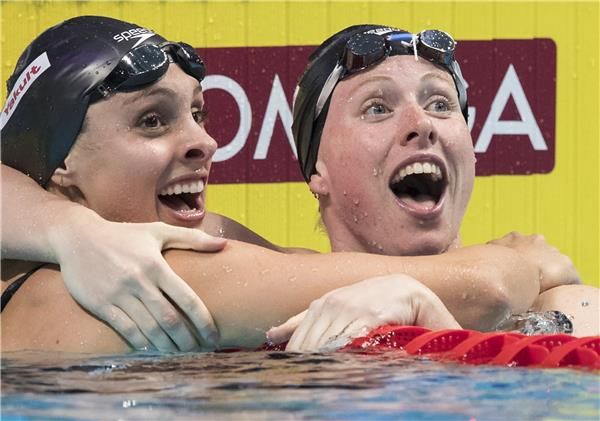 أعضاء الفريق الأمريكي