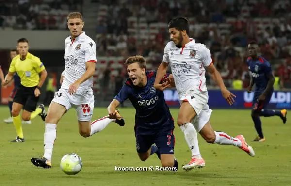 ?i=reuters%2f2017-07-26%2f2017-07-26t203635z_1463853383_rc1f56929790_rtrmadp_3_soccer-champions-nce-aja_reuters