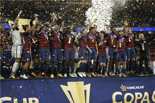 جانب من تتويج المنتخب الأمريكي