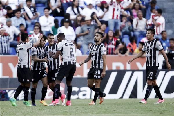 لاعبو نيكاكسا