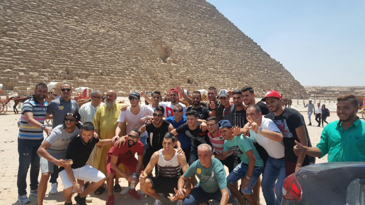 لاعبو نصر حسين داي