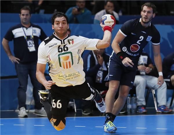 أحمد الأحمر