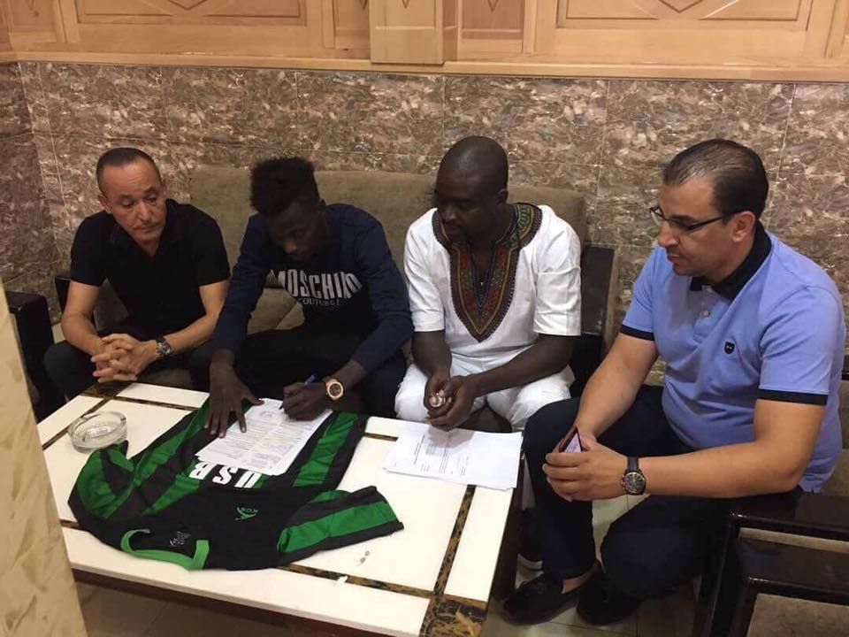 عبد الله سي يوقع مع اتحاد بسكرة الجزائري