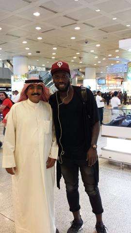 العسكر في استقبال سوماه في مطار الكويت