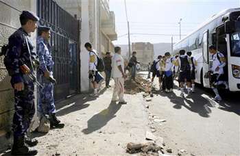 الأمن اليمني قام بحراسة الملعب التدريب للمتخب الياباني