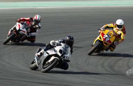 سباق دراجات النارية - أرشيفية