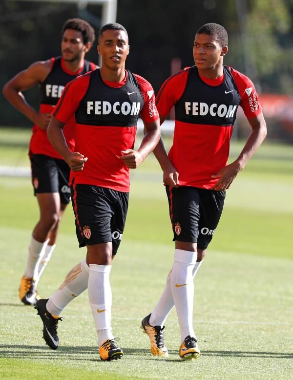  يوري تيليمانس