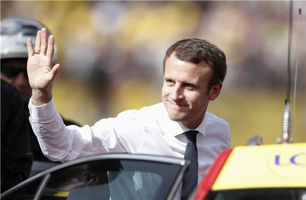  إيمانويل ماكرون
