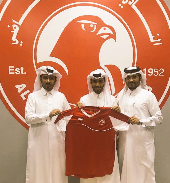 السميطي أثناء تقديمه