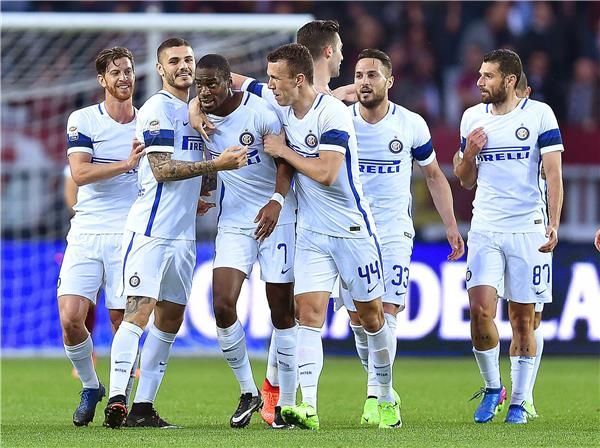 لاعبو انتر ميلان