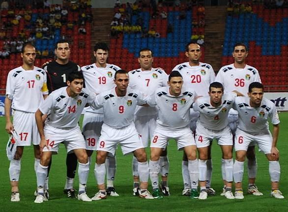 منتخب النشامى قبل بداية اللقاء وبعدسة كووررة
