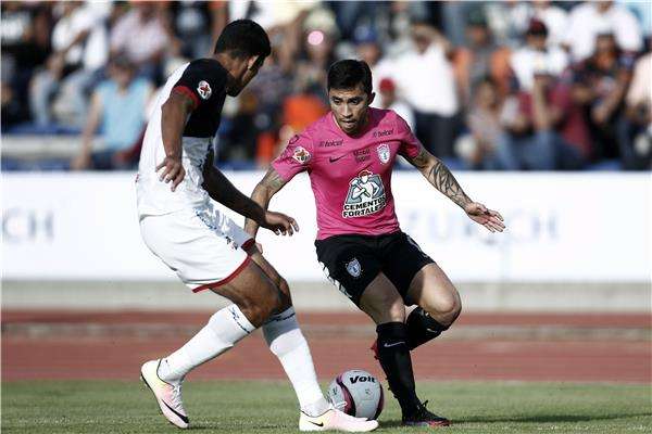 من لقاء لوبوس وباتشوكا