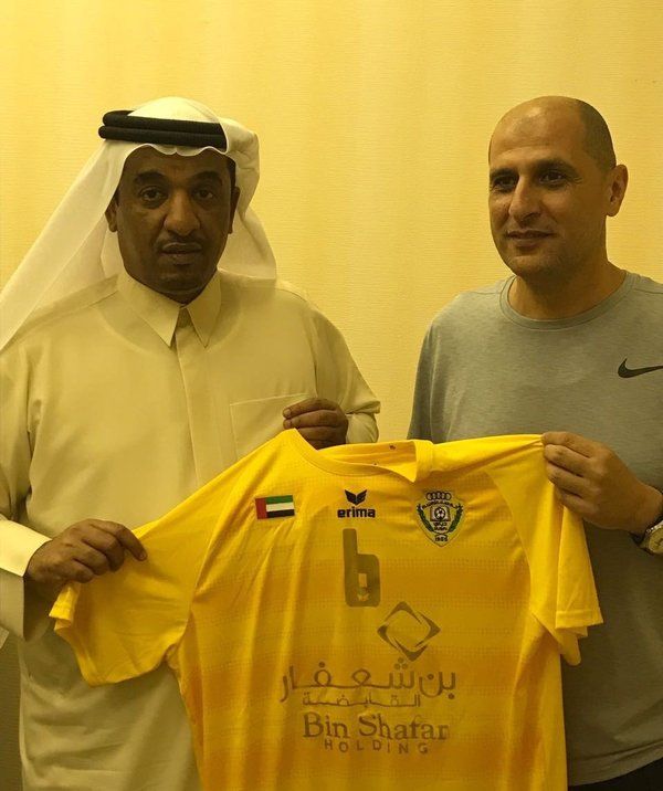 أثناء تقديم المدرب