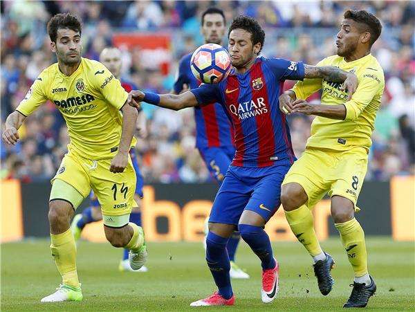 نيمار بقميص برشلونة