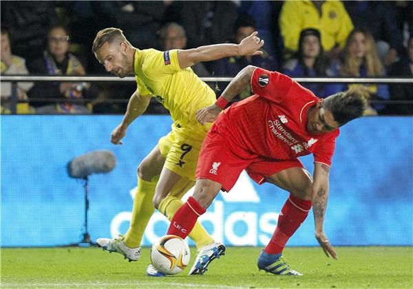 سولدادو (يسار)