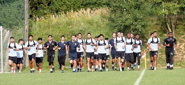 جانب من التدريبات