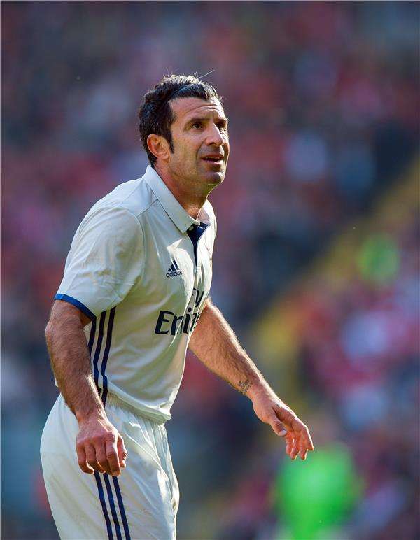 فيجو بقميص ريال مدريد